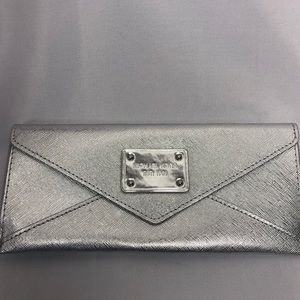 Michael Kors Pouch